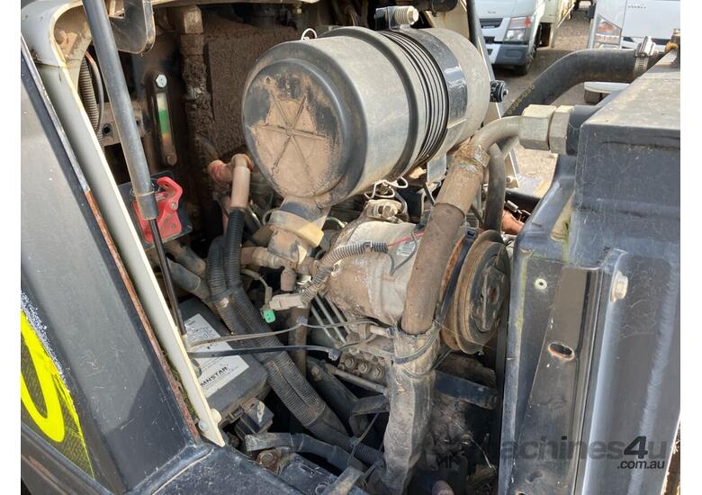 2017 Terex R160T Posi Track Loader