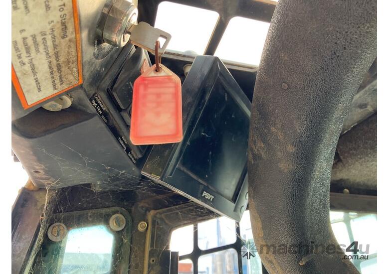 2017 Terex R160T Posi Track Loader