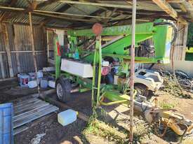 Towable Boom Lift - picture0' - Click to enlarge