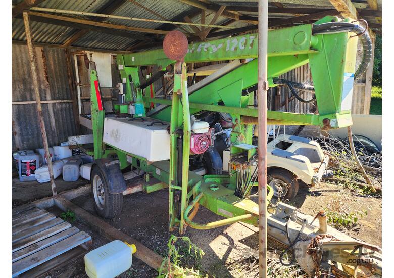 caption Towable Boom Lift