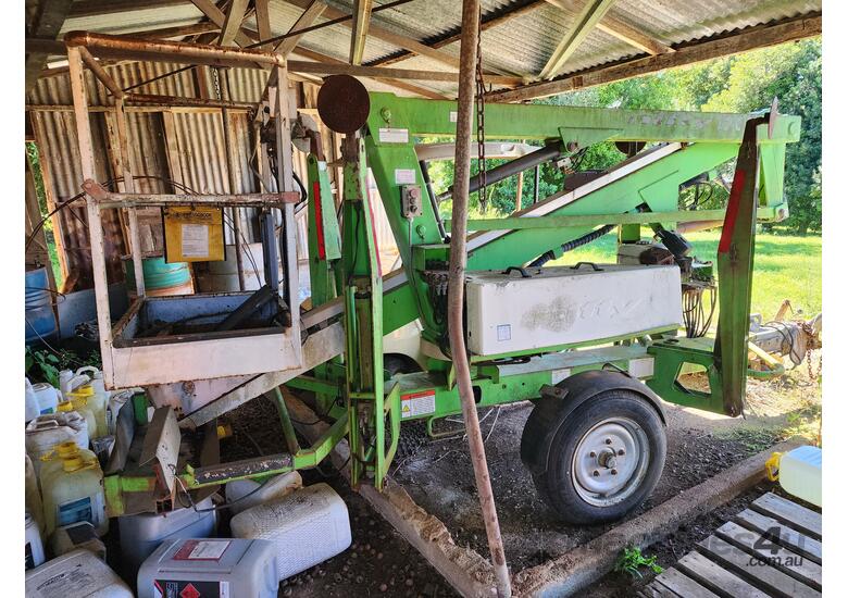 caption Towable Boom Lift