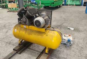 Industrial 3 Phase compressor with air receiver Industrial 3 Phase compressor with air receiver