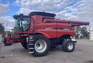 2016 CASE IH 7240 HARVESTER & 2015 MACDON D65 40'