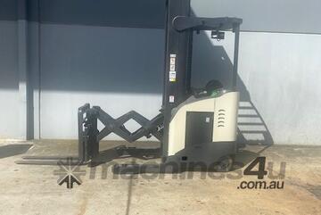 Double Deep Narrow aisle reach truck
