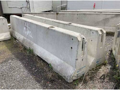 Deltabloc DB80 Concrete Jersey Barrier