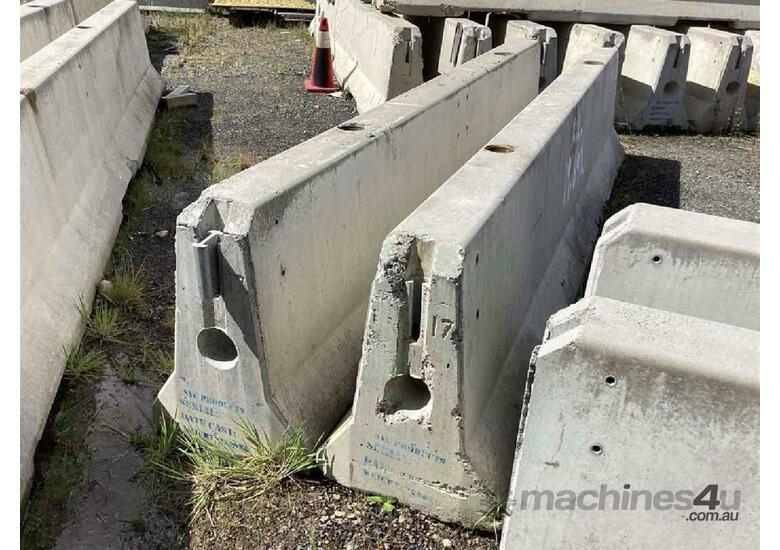 Deltabloc DB80 Concrete Jersey Barrier