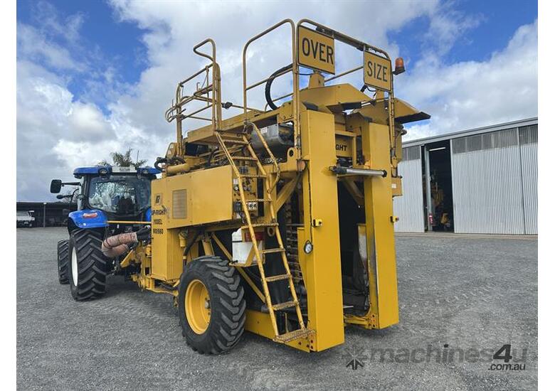 Upright Model 900-560