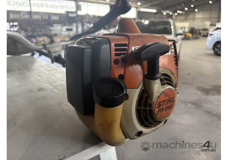 caption STIHL FS 250 Whipper Snipper (Ex-Council)