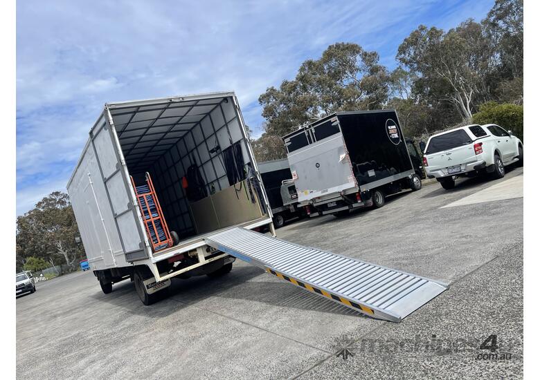 4.5m  800KG Folding Walk Board Removalist Loading Ramp