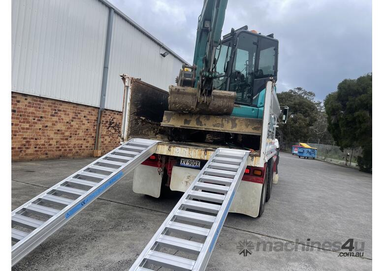 3.3m - 8Tonne Heavy Duty Rubber Tyre,Rubber Track  Machinery Loading Ramps