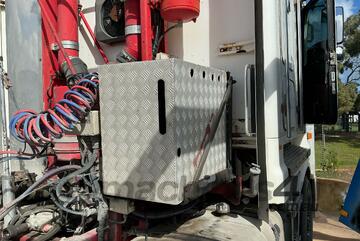 2013 Kenworth K200 Series Prime Mover Sleeper Cab 2013 Kenworth K200 Series Prime Mover Sleeper Cab