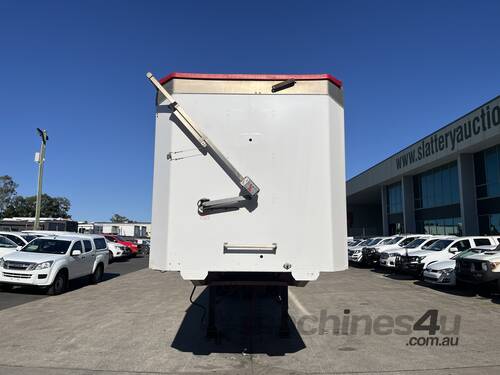 2014 Gippsland Body Builders GBB Tri-Semi Sliding A Trailer