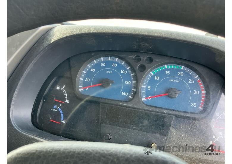 2017 UD PDC8E Pantech (Day Cab)