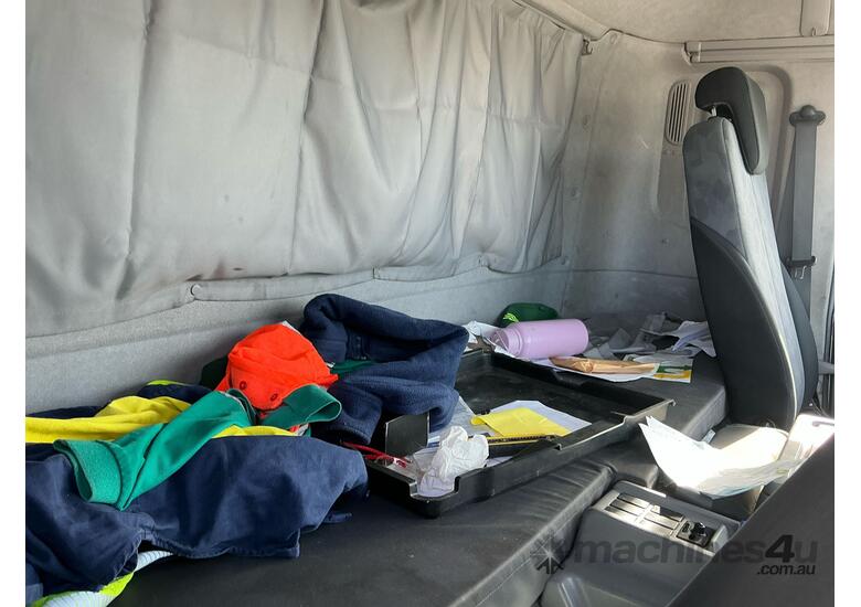 2017 UD PDC8E Pantech (Day Cab)