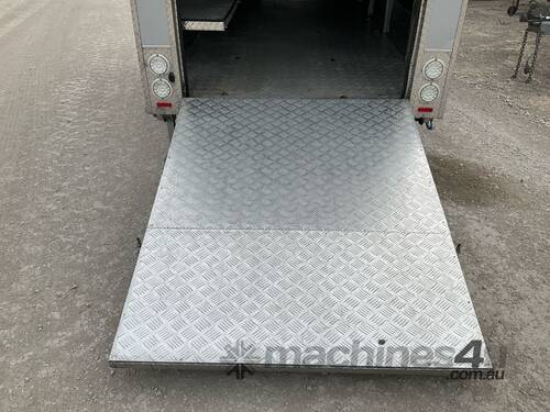 2020 Dual Axle Enclosed Trailer