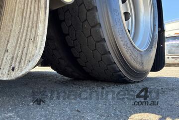 2016 Volvo FH13 Prime Mover Sleeper Cab