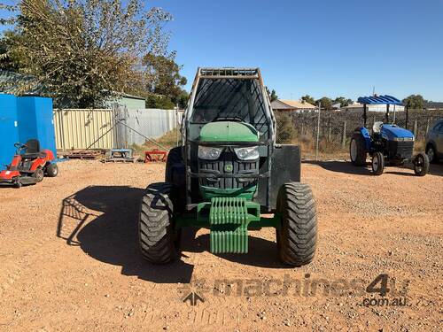 John Deere 6110M 4x4 Tractor