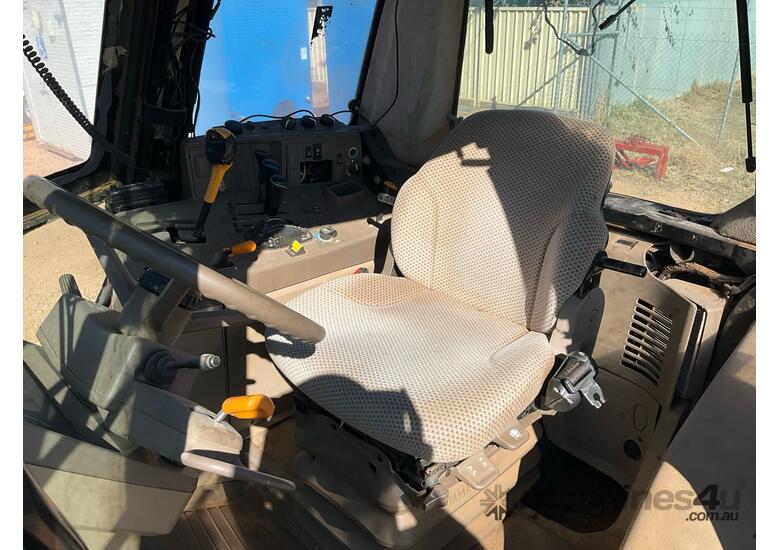 John Deere 6110M 4x4 Tractor