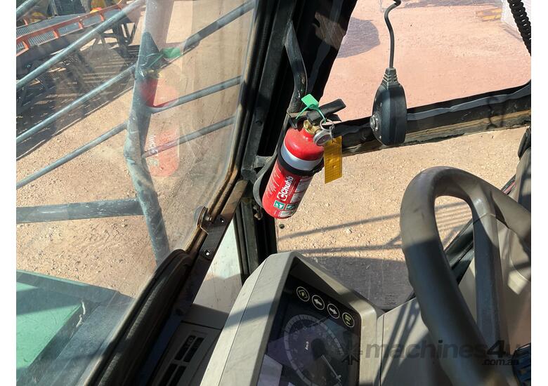 John Deere 6110M 4x4 Tractor