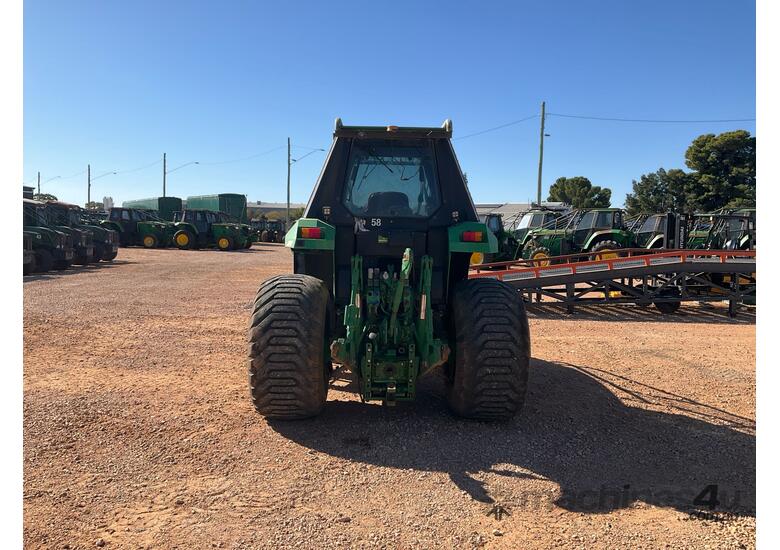 John Deere 6110M 4x4 Tractor