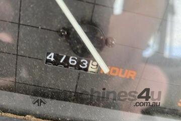 (9061) Kubota M8580 F/E/Loader Tractor