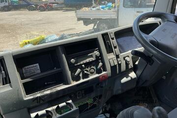Isuzu 2008   NLR200 Glass Truck