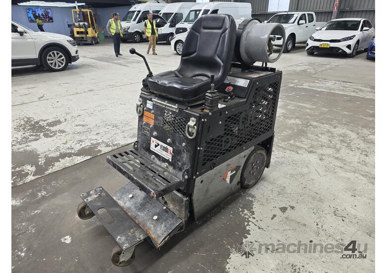 2022 RTR-25-Derecho Lightning Ride-on Floor Scraper Machine