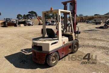 Nissan 1992   PH02A250 Forklift