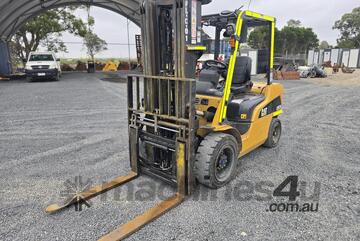 2018 CAT DP30NT FORKLIFT 3 stage