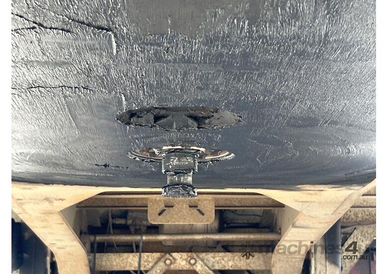 2013 Southern Cross Trailers Tri Axle Extendable Flat Top Trailer