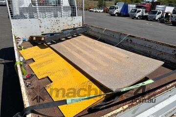 2008 Mitsubishi Canter 7/800 Tray Top