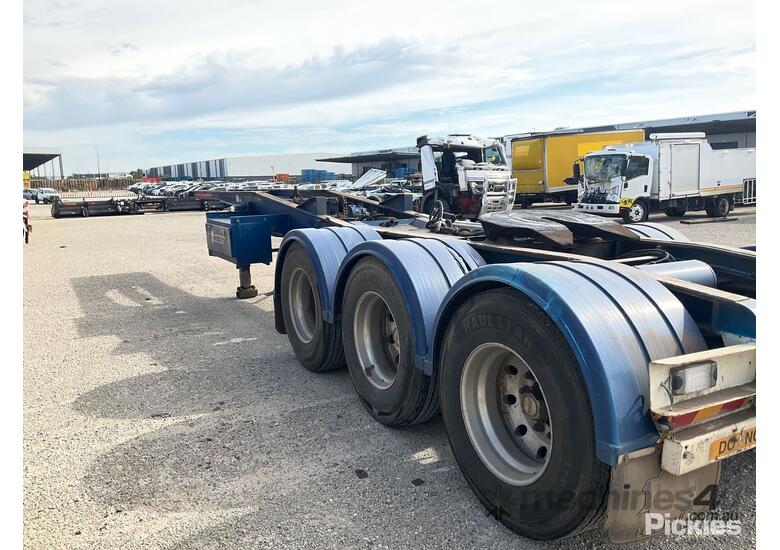 2010 Vawdrey VB S3 Tri Axle Skel Trailer