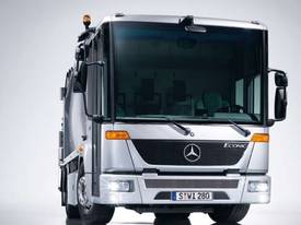 New Mercedez-Benz Econic - picture0' - Click to enlarge