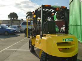Agrison Forklift + 3 Ton + 3 Stage Container Mast  - picture2' - Click to enlarge