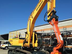 Excavator Mount Hydraulic Vibratory Hammer SFV350 - picture0' - Click to enlarge