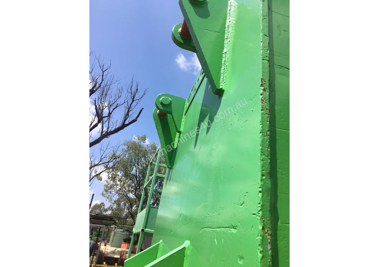 caption QDS Underground Mining Equipment (Various)