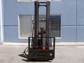 Linde 1800 kg LPG Forklift - picture1' - Click to enlarge