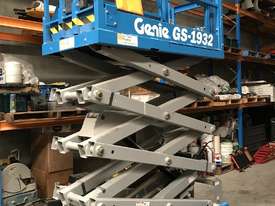 Genie GS-1932 - Narrow Electric Scissor Lift - picture0' - Click to enlarge