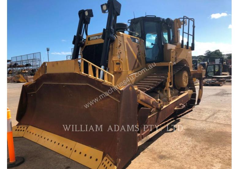 caption CATERPILLAR D8T Track Type Tractors
