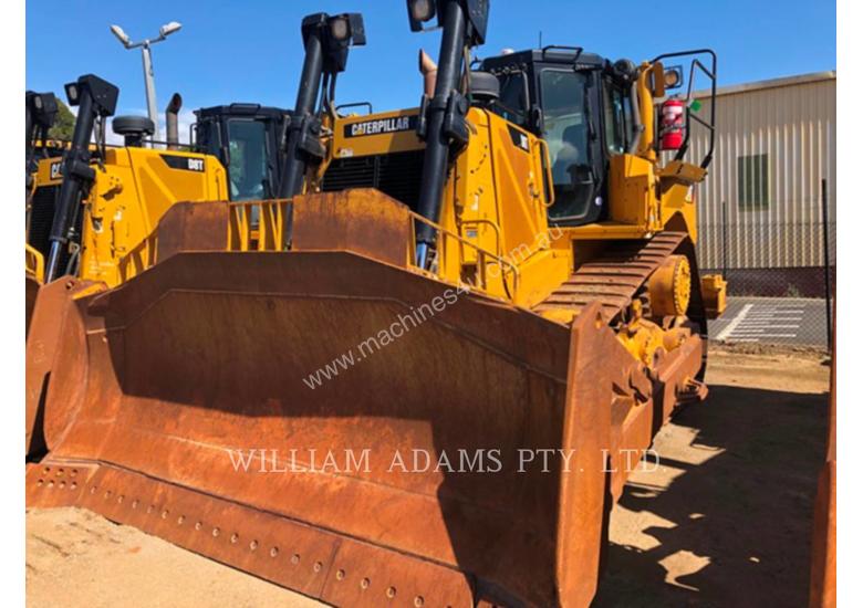 caption CATERPILLAR D8T Track Type Tractors