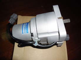 EXCAVATOR PARTS KOBELCO SK200 to SK300 STEP MOTOR - picture0' - Click to enlarge