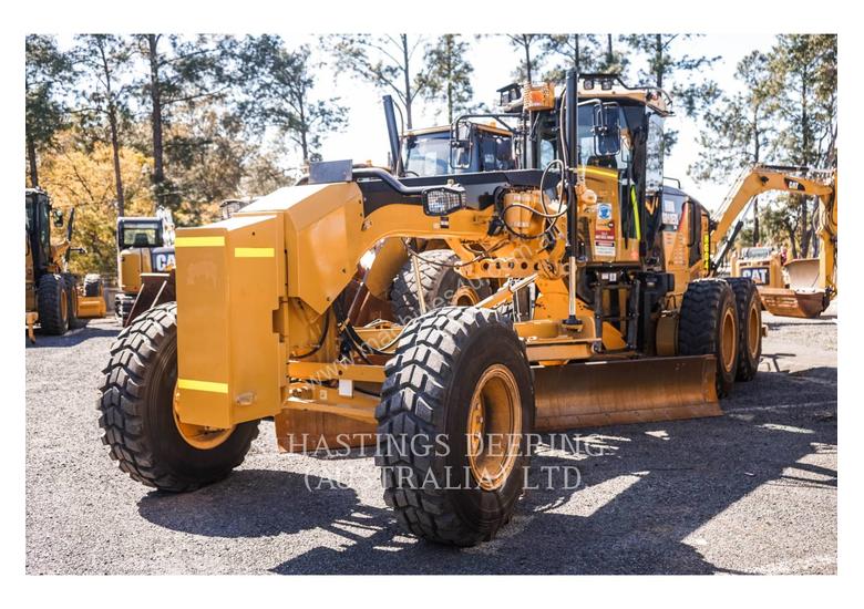 caption CATERPILLAR 140M Motor Graders