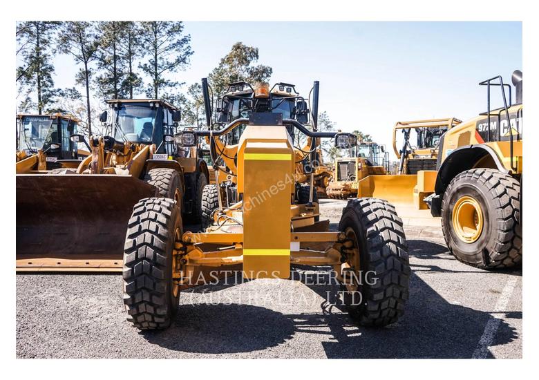 caption CATERPILLAR 140M Motor Graders