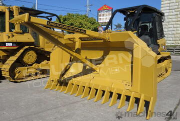CAT D5K XL Stick Rake & Tree Pusher DOZRAKE CAT D5K XL Stick Rake & Tree Pusher DOZRAKE