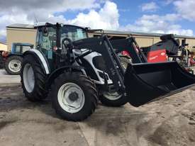 Valtra  A104H FWA/4WD Tractor - picture1' - Click to enlarge