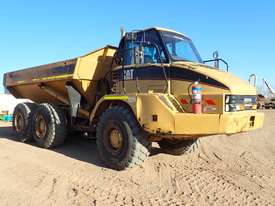 Caterpillar 730 Dump Truck - picture0' - Click to enlarge