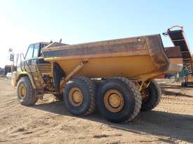 Caterpillar 730 Dump Truck - picture2' - Click to enlarge