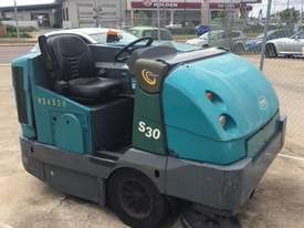 Mid-Sized Ride-on Sweeper - picture0' - Click to enlarge