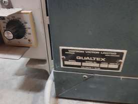 Qualtex Laboratory incubator - picture1' - Click to enlarge