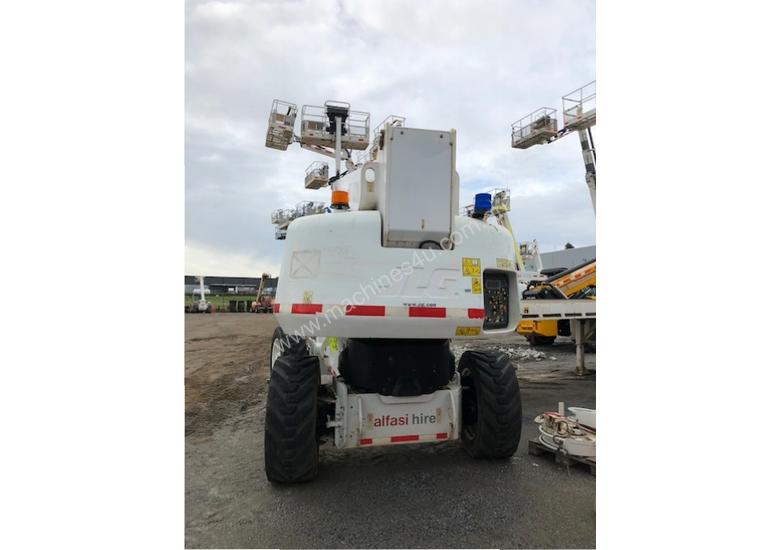 caption 1350SJP ULTRA BOOM - JLG